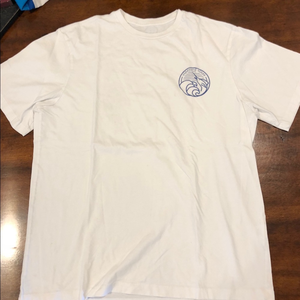 Vineyard Vines T shirt